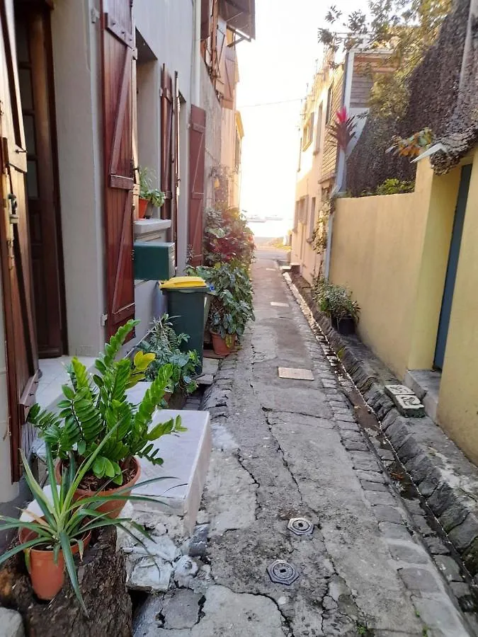 Holiday home Maison Charmante A Saint-Pierre Avec Parking Et Wi-Fi.
