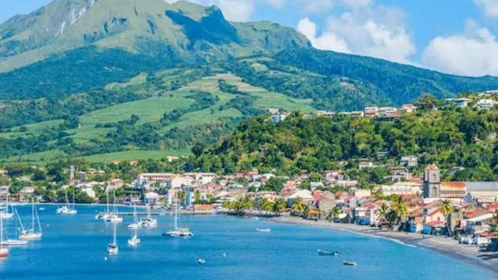 Maison Charmante A Saint-Pierre Avec Parking Et Wi-Fi. Holiday home